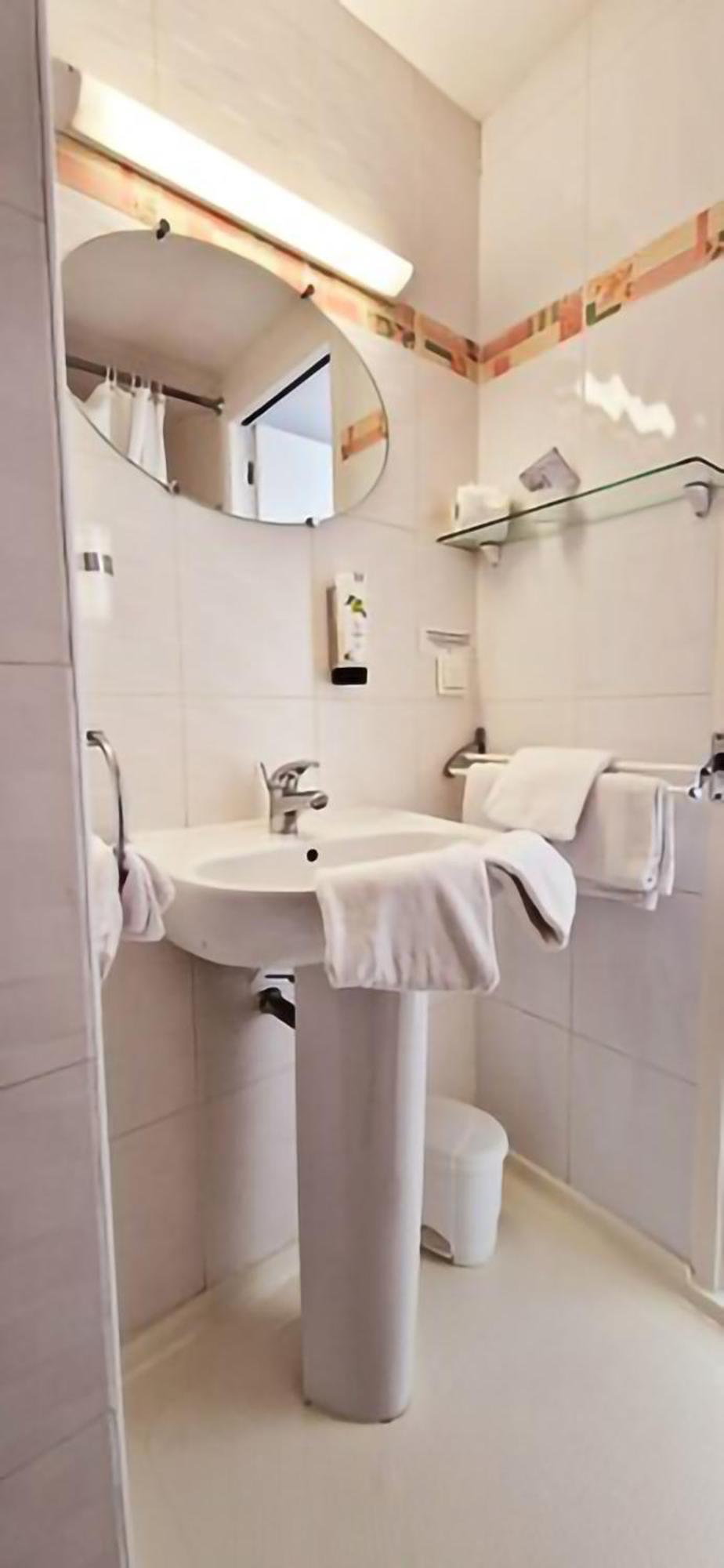 Brit Hotel Essentiel Pontivy Robic 외부 사진