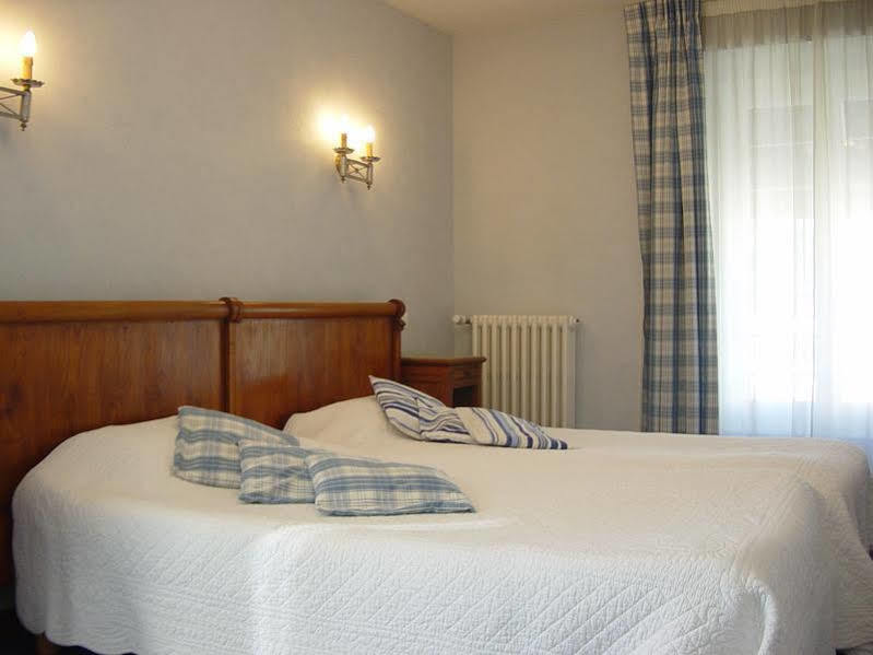 Brit Hotel Essentiel Pontivy Robic 외부 사진